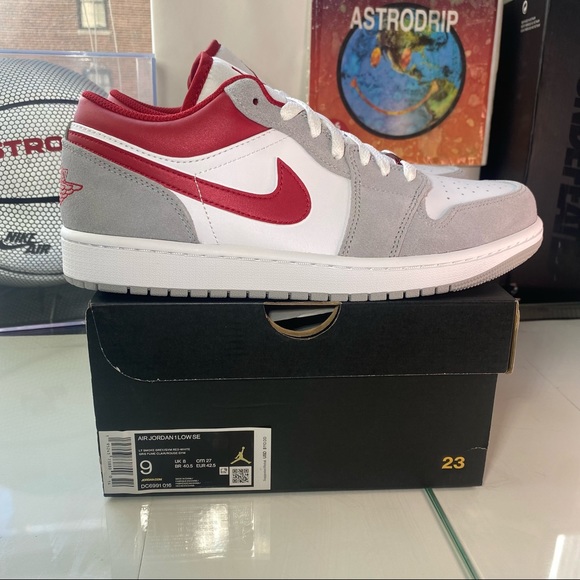 Jordan Other - 🆕 Air Jordan 1 Low SE 'Light Smoke Grey Gym Red' - Mens 9